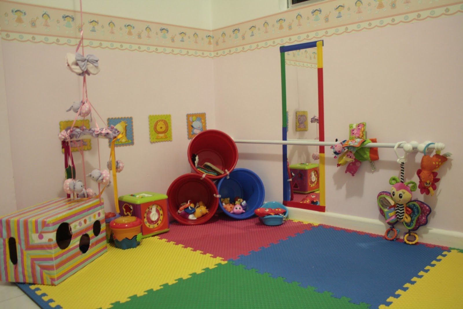 Quarto montessoriano, o que é e como fazer? ~ Quarto Montessoriano Tapete Quarto montessoriano, o que é e como fazer? ~ Quarto Montessoriano Tapete