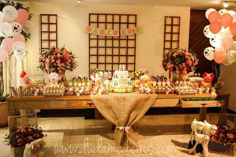 decoracao festa rustica:bolo lindo, com um celeiros e animais da fazenda. Além disso que decoracao festa rustica:bolo lindo, com um celeiros e animais da fazenda. Além disso que