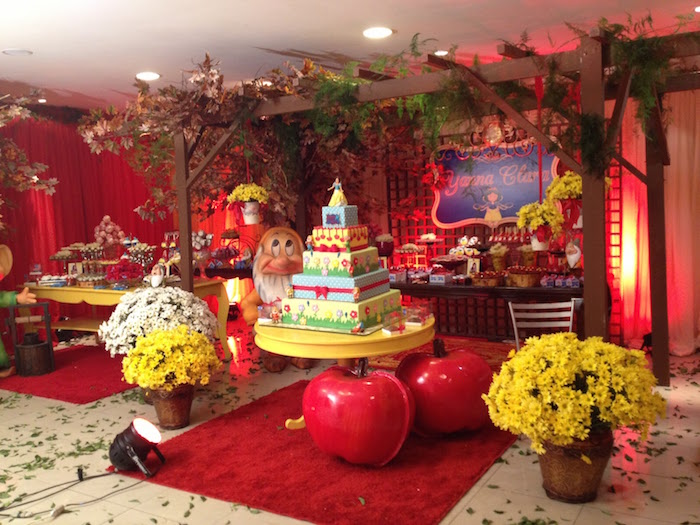 Artigos de festa branca de neve