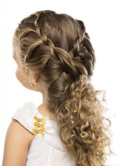 8 Penteados para Cabelo Cacheado Infantil - As meninas vão adorar!