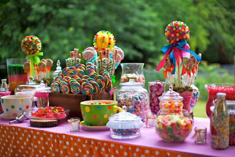 festa-infantil-mesa-guloseimas-pirulitos