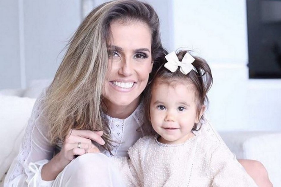 nome-de-bebe-maria-flor-filha-debora-seco