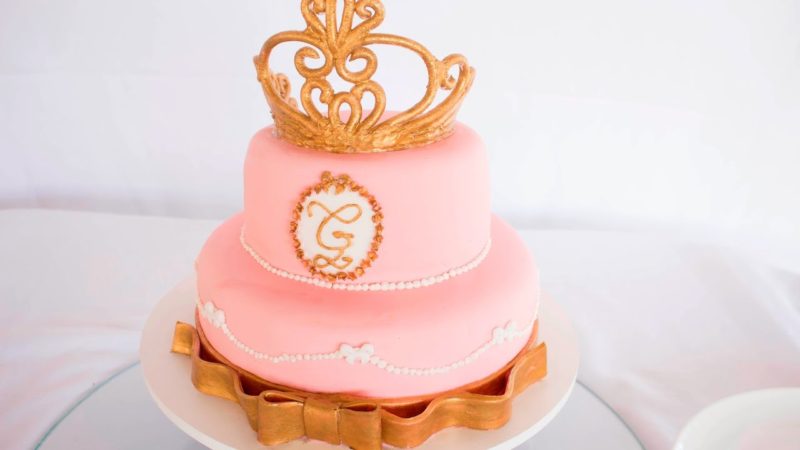 Ideia de bolo para festa infantil Princesas