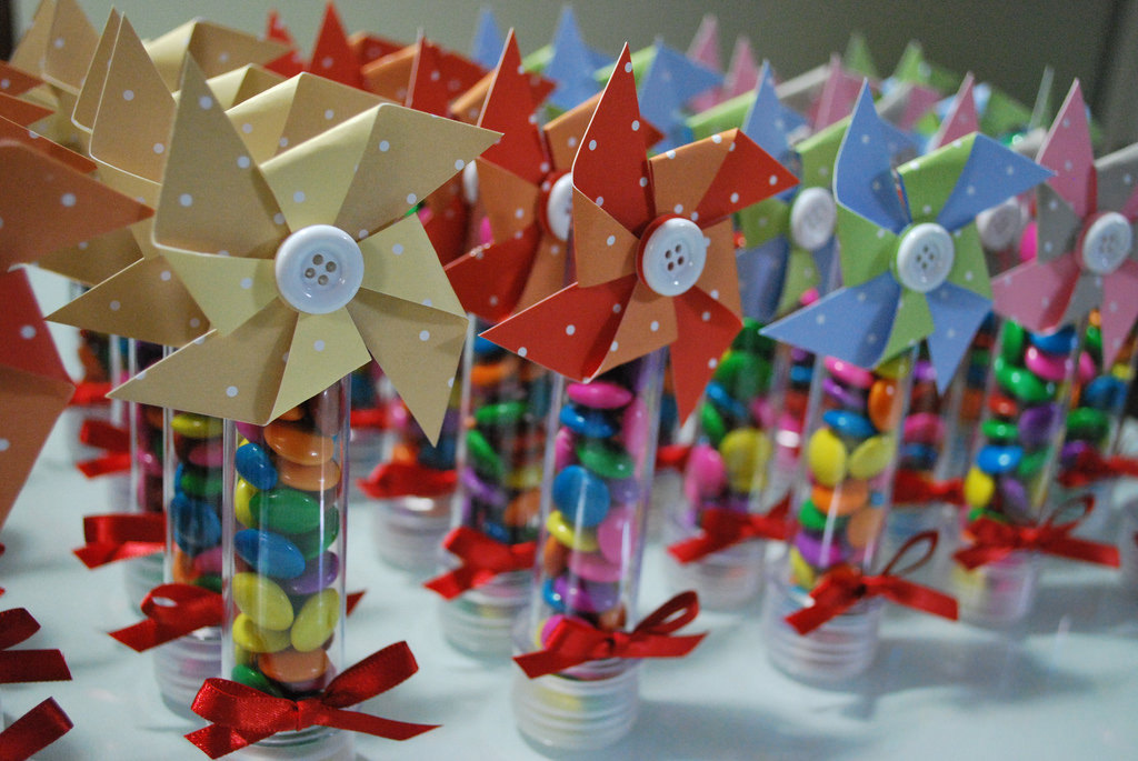 Tubetes de lembrancinhas para festa infantil