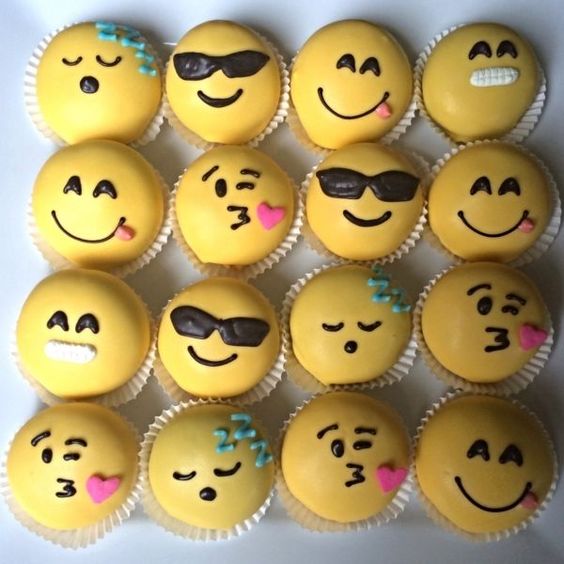 docinhos decoração festa infantil emoji
