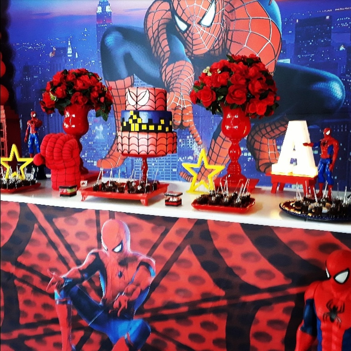 Bolo do homem aranha Bolo do homem aranha
