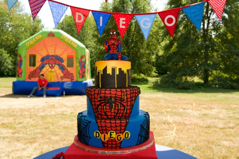 ideia de bolo de festa homem aranha