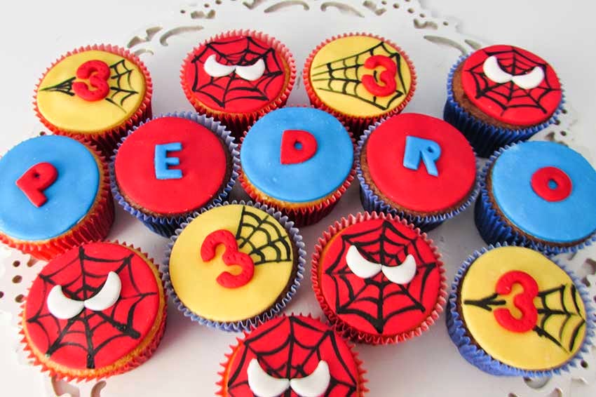 ideias de cupcakes para festa homem aranha