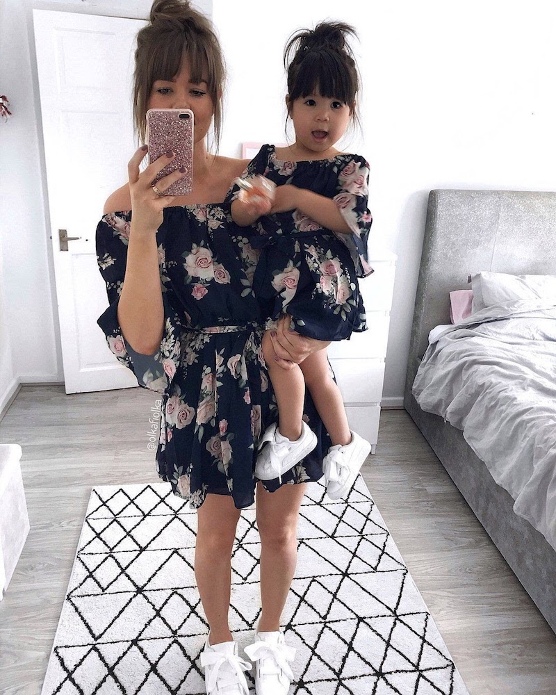 look mae e filha bebe