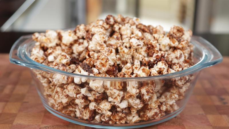 como fazer pipoca doce
